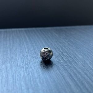 Infinity heart round Pandora charm